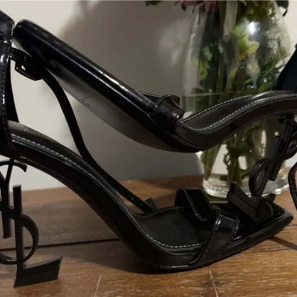 Yves Saint Laurent Black Heels for Elegant Occasions - Picture 6 of 10